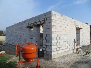 Закладка перекрытия и армопояса в Киевской области Ñòðîèì äîì